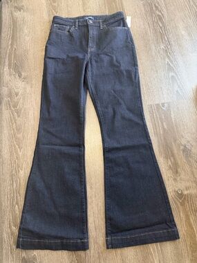 Amazon Essentials Women’s Dark Blue Flare Jeans 12-14/ L-XL